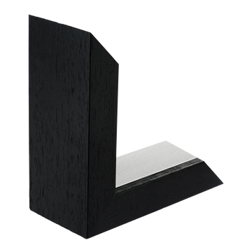 Spacer II in black grain & white picture frame