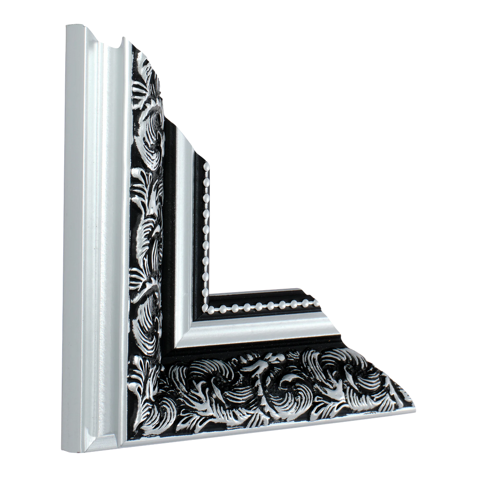 Vertical view of baroque i silver picture frame sample