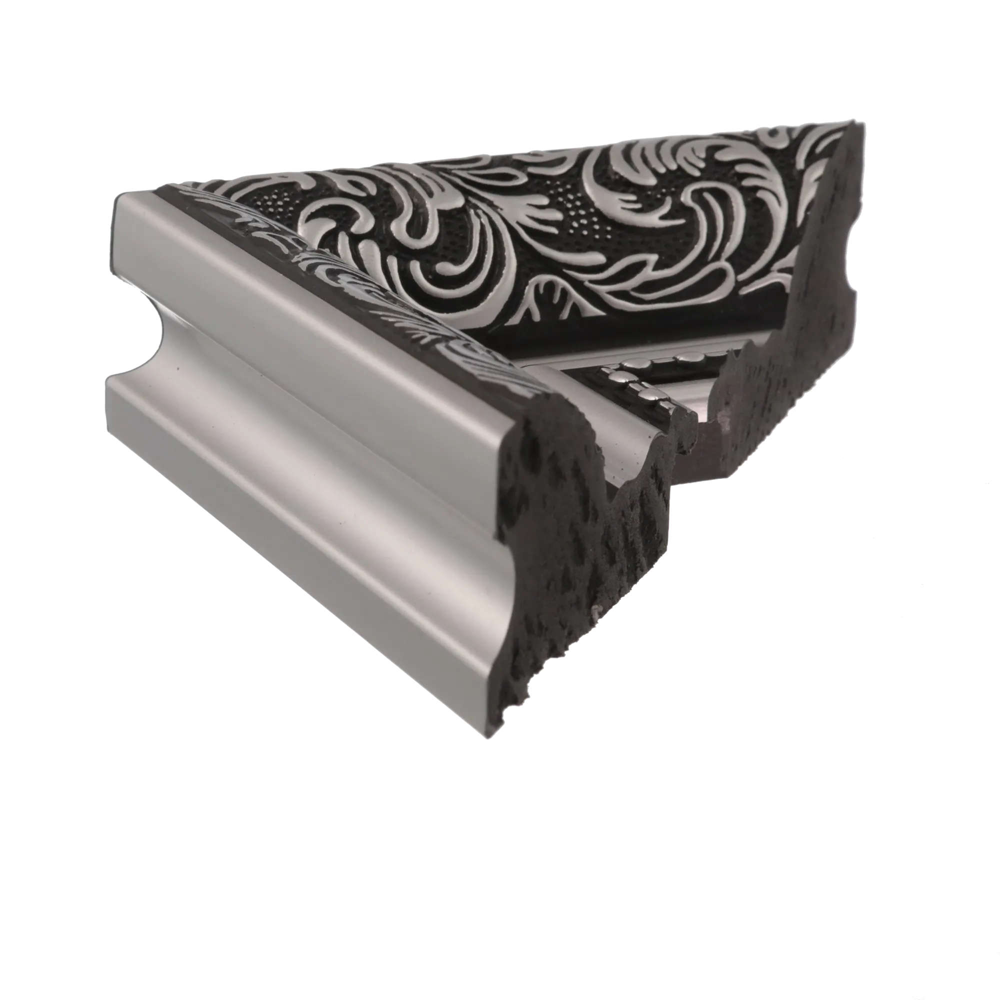 Side view of Baroque II picture frame in silver