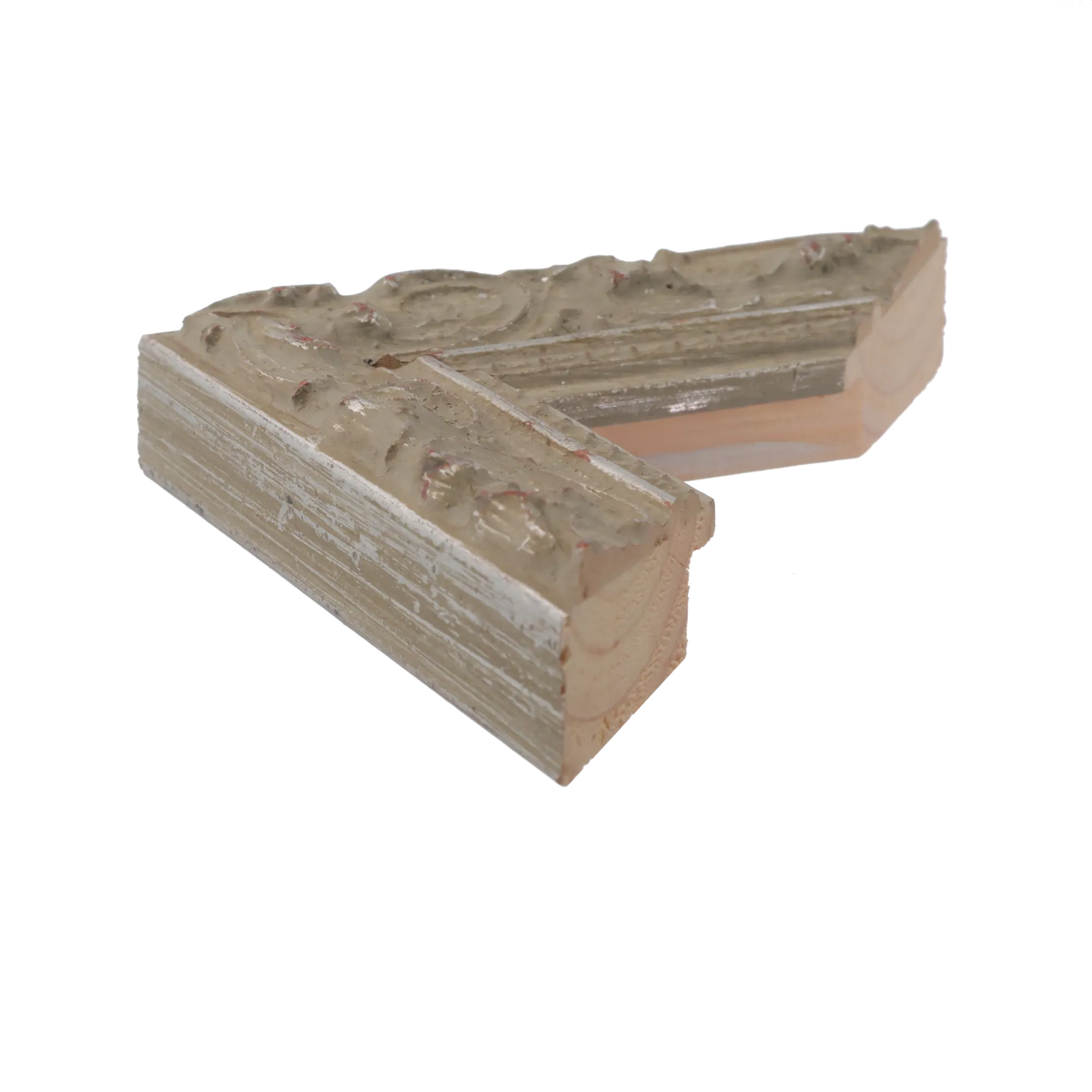 Side view of Chateau picture frame in silver