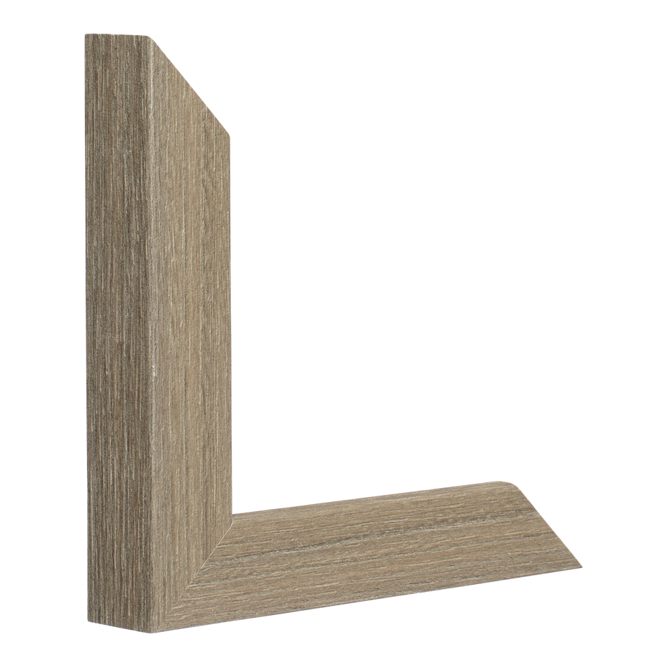 Vertical view of classic i walnut grain picture frame