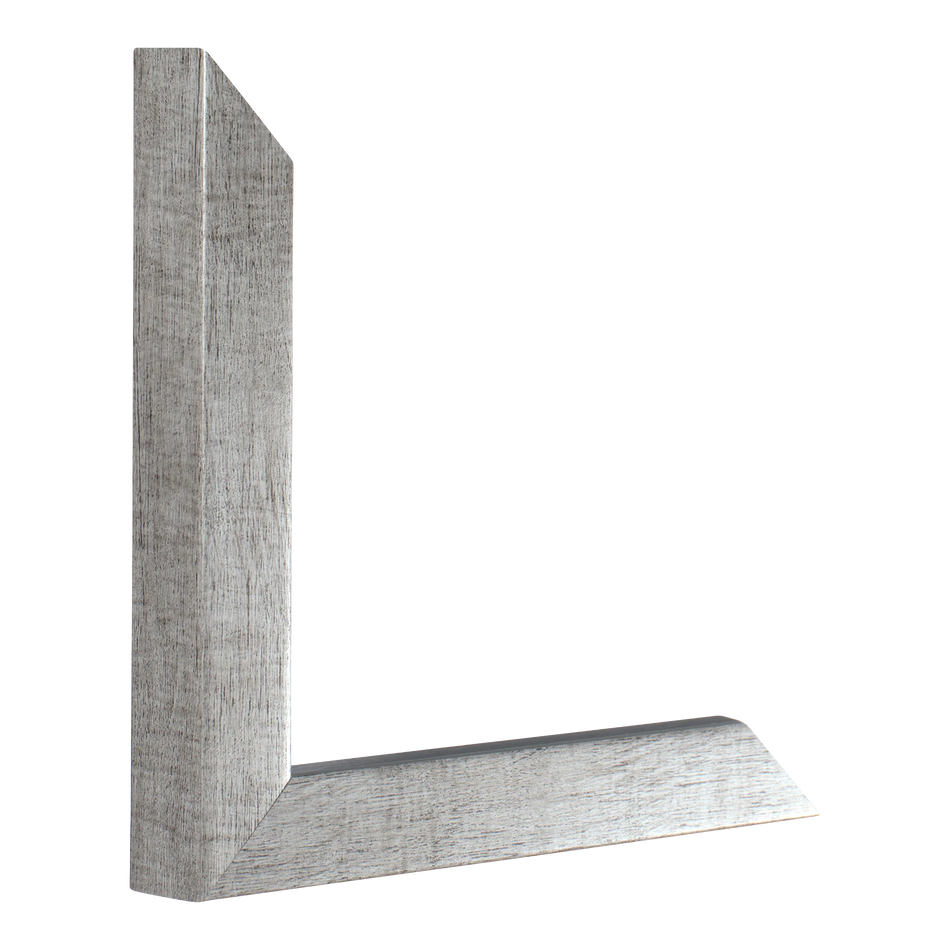 Vertical view of cube pewter picture frame sample